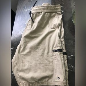 Men’s like new cargo shorts
